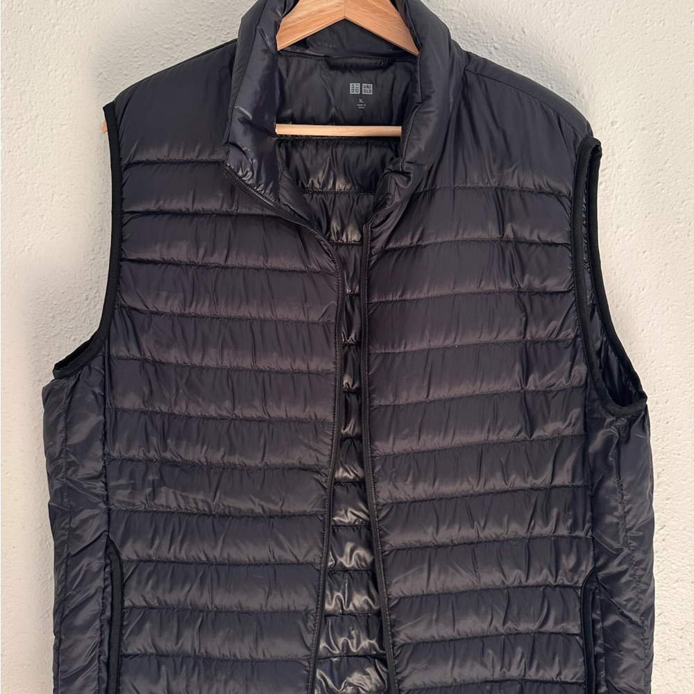 Uniqlo Men's Dark Gray Quilted Vest